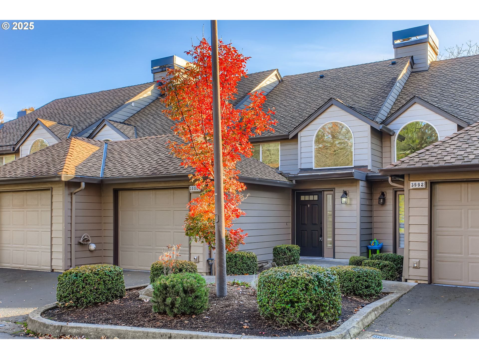 3990 CARMAN DR, Lake Oswego, OR, 97035 3990 CARMAN DR, Lake Oswego, OR, 97035