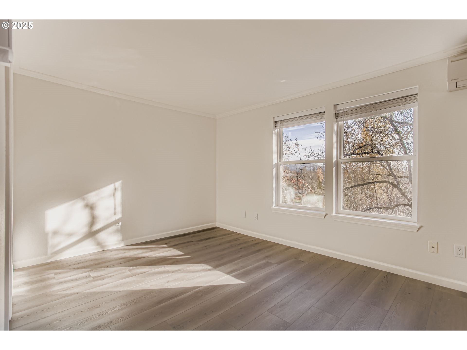 3990 CARMAN DR, Lake Oswego, OR, 97035 3990 CARMAN DR, Lake Oswego, OR, 97035