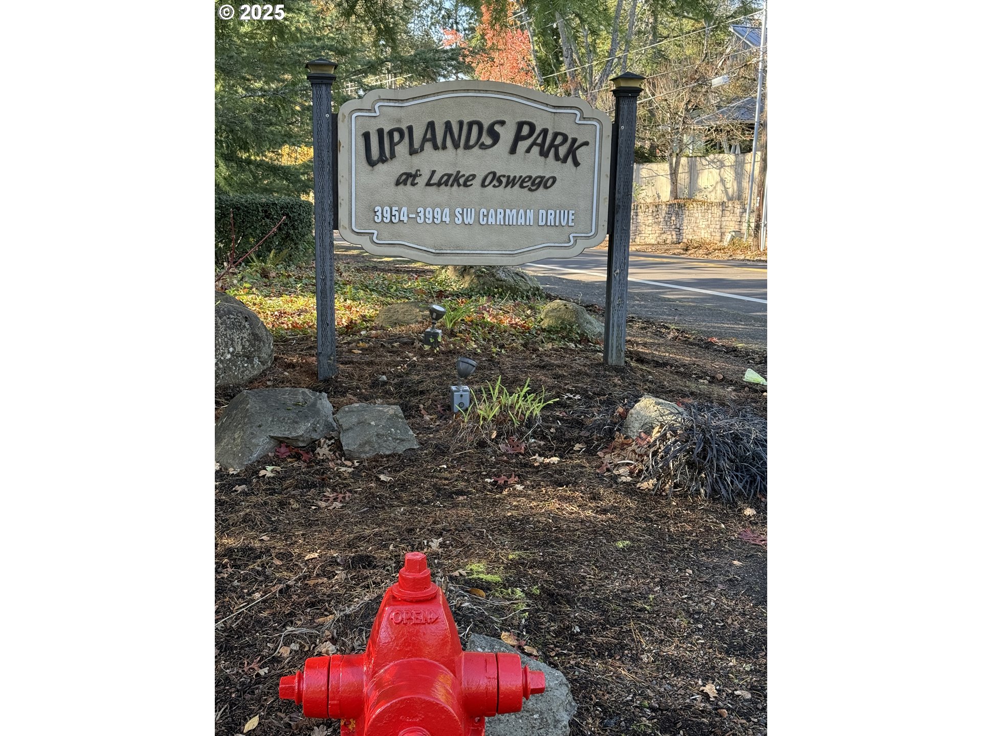 3990 CARMAN DR, Lake Oswego, OR, 97035 3990 CARMAN DR, Lake Oswego, OR, 97035