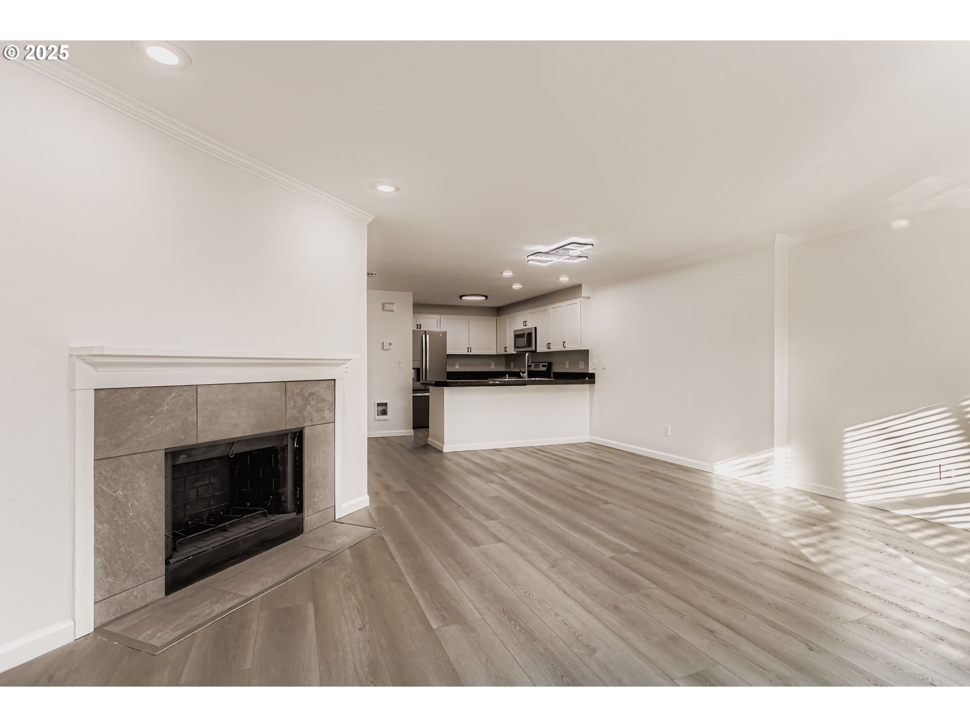 3990 CARMAN DR, Lake Oswego, OR, 97035 3990 CARMAN DR, Lake Oswego, OR, 97035