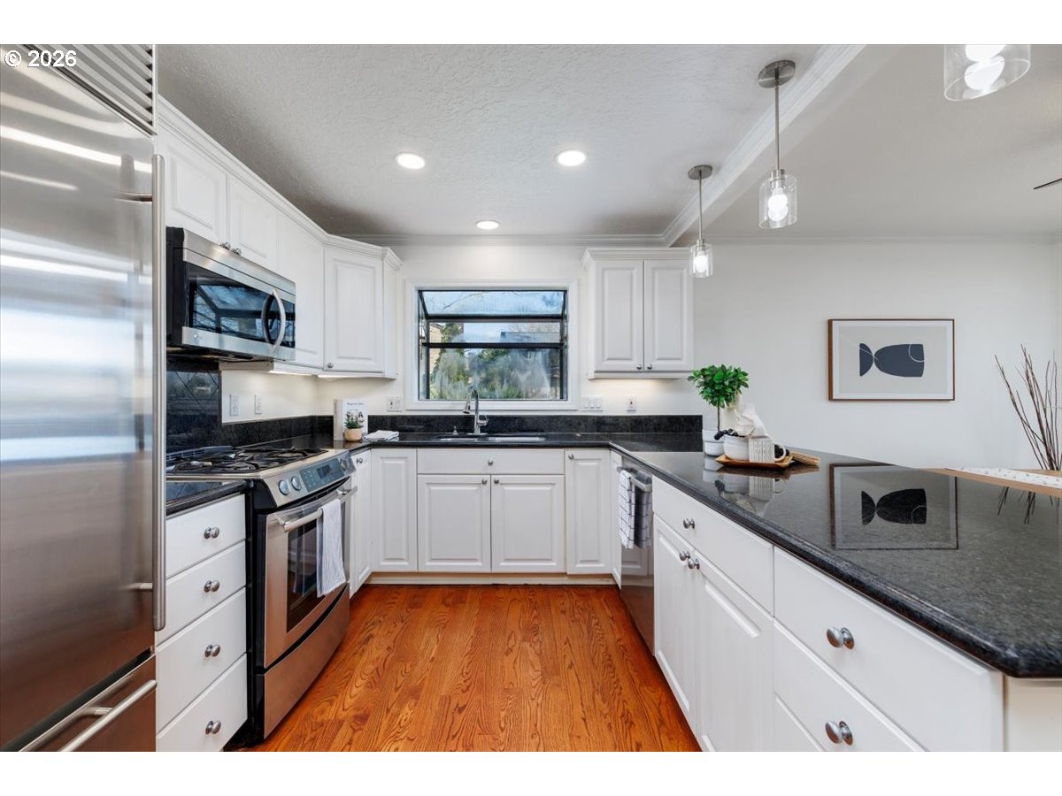 Photo #6: 698761177 Listing: Photo #6