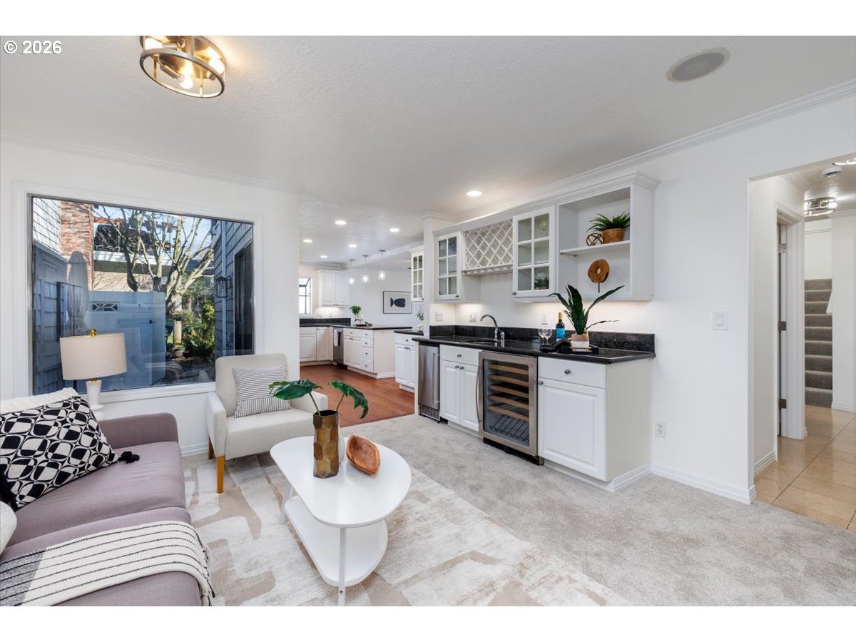 Photo #9: 698761177 Listing: Photo #9