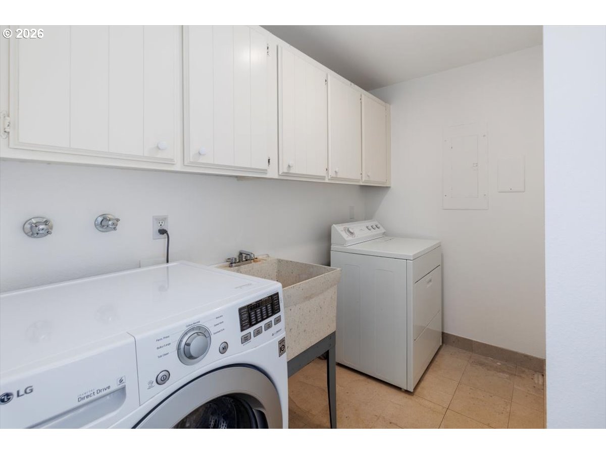 Photo #11: 698761177 Listing: Photo #11