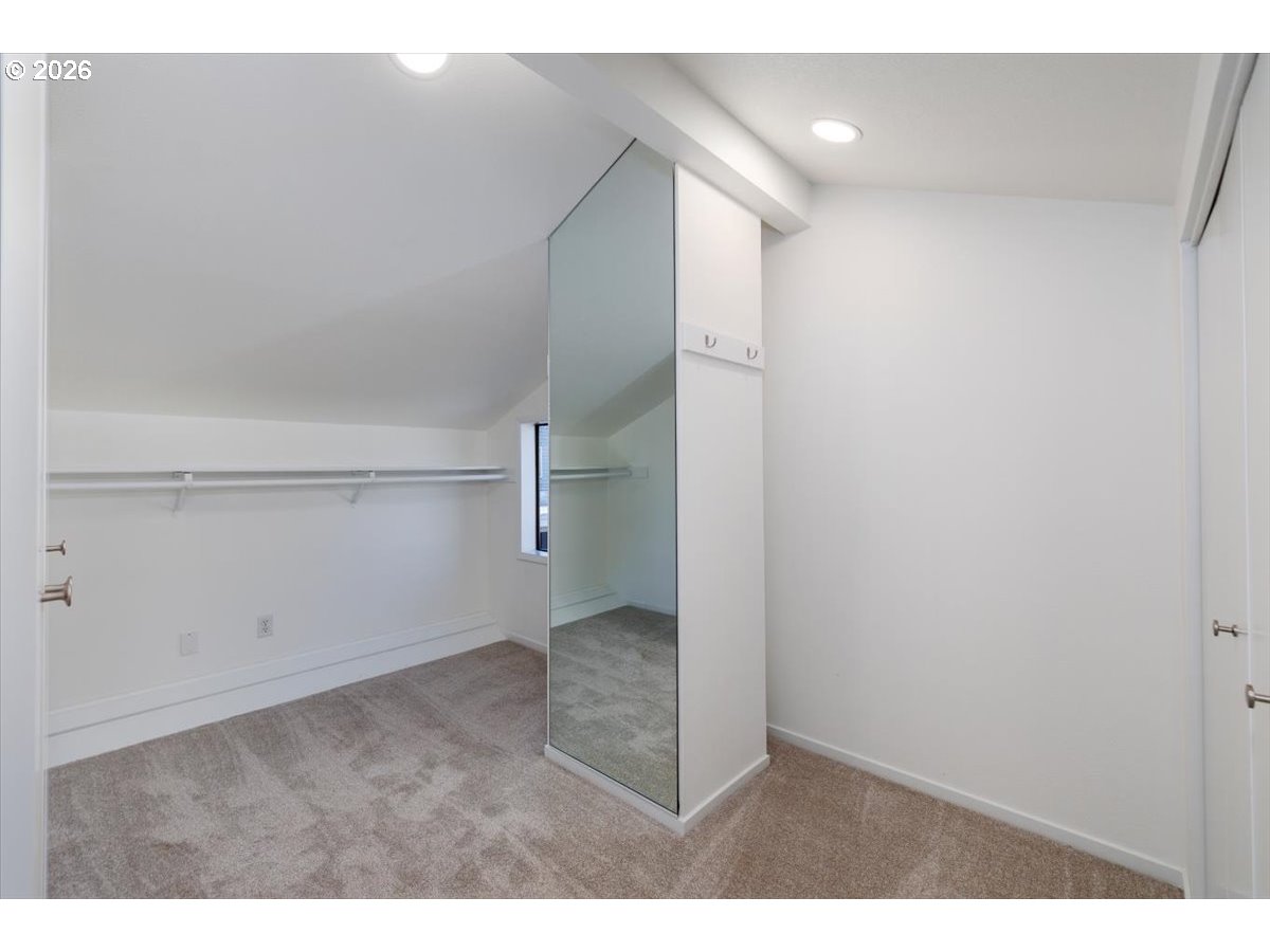 Photo #17: 698761177 Listing: Photo #17