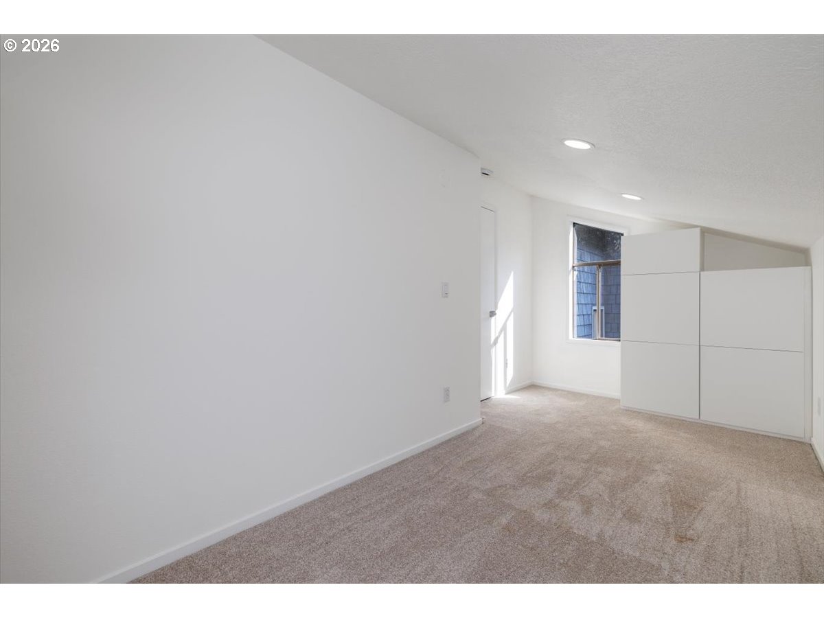 Photo #22: 698761177 Listing: Photo #22