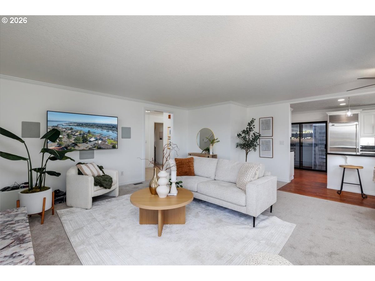 Photo #3: 698761177 Listing: Photo #3