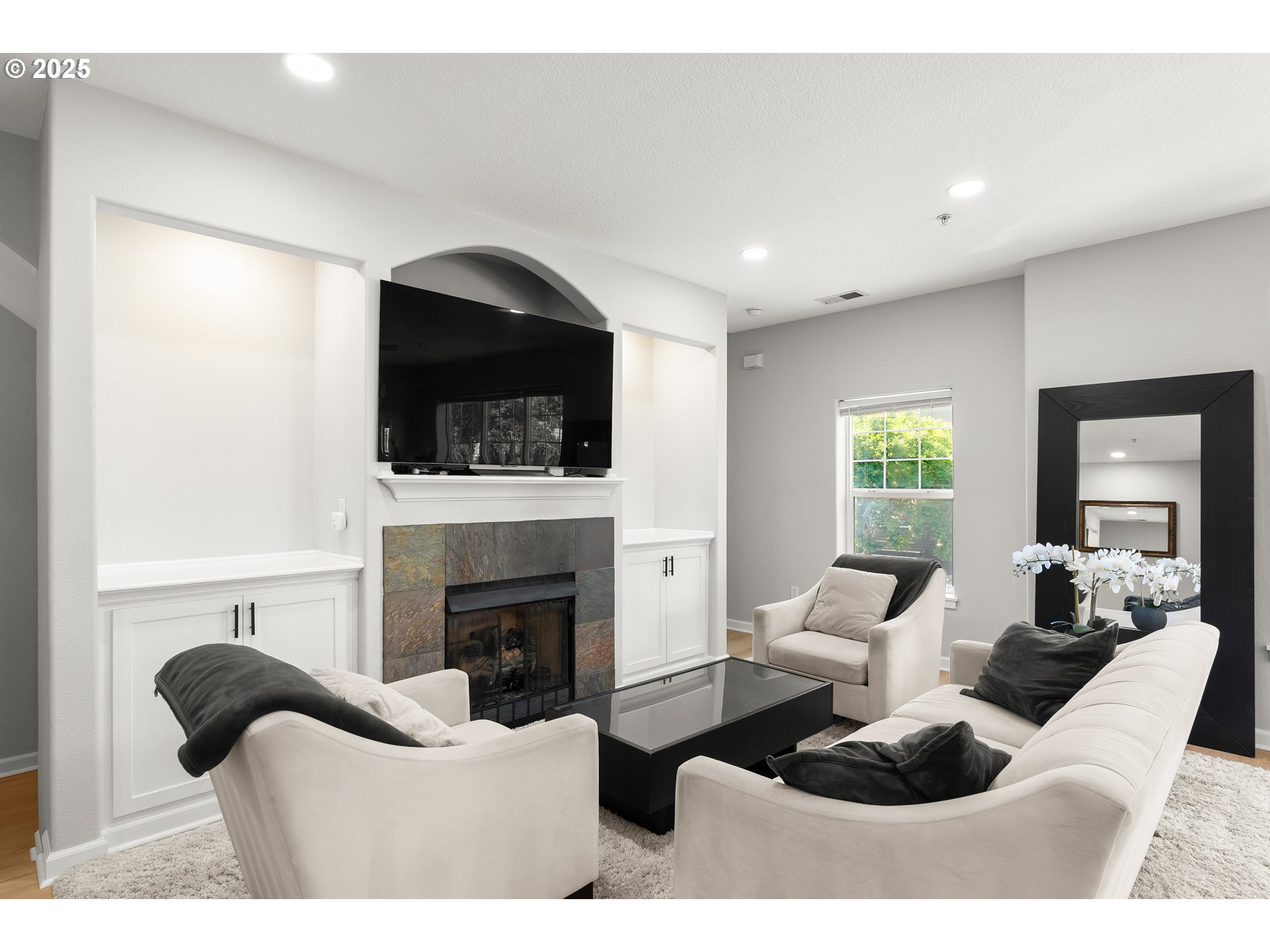 Photo #10: 698859523 Listing: Photo #10