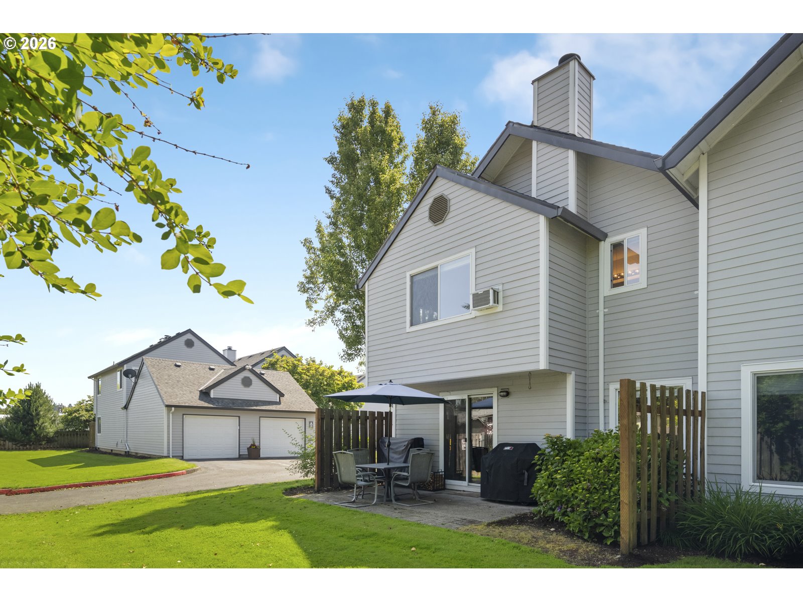 Photo #10: 698935545 Listing: Photo #10