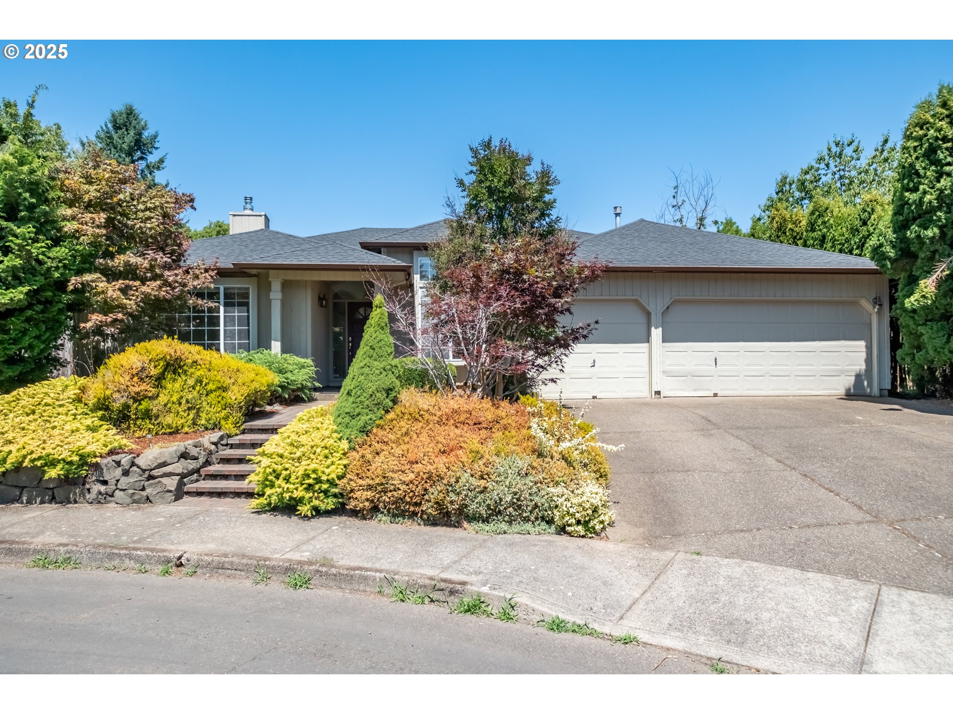 2215 E OAK DR, Newberg, OR, 97132