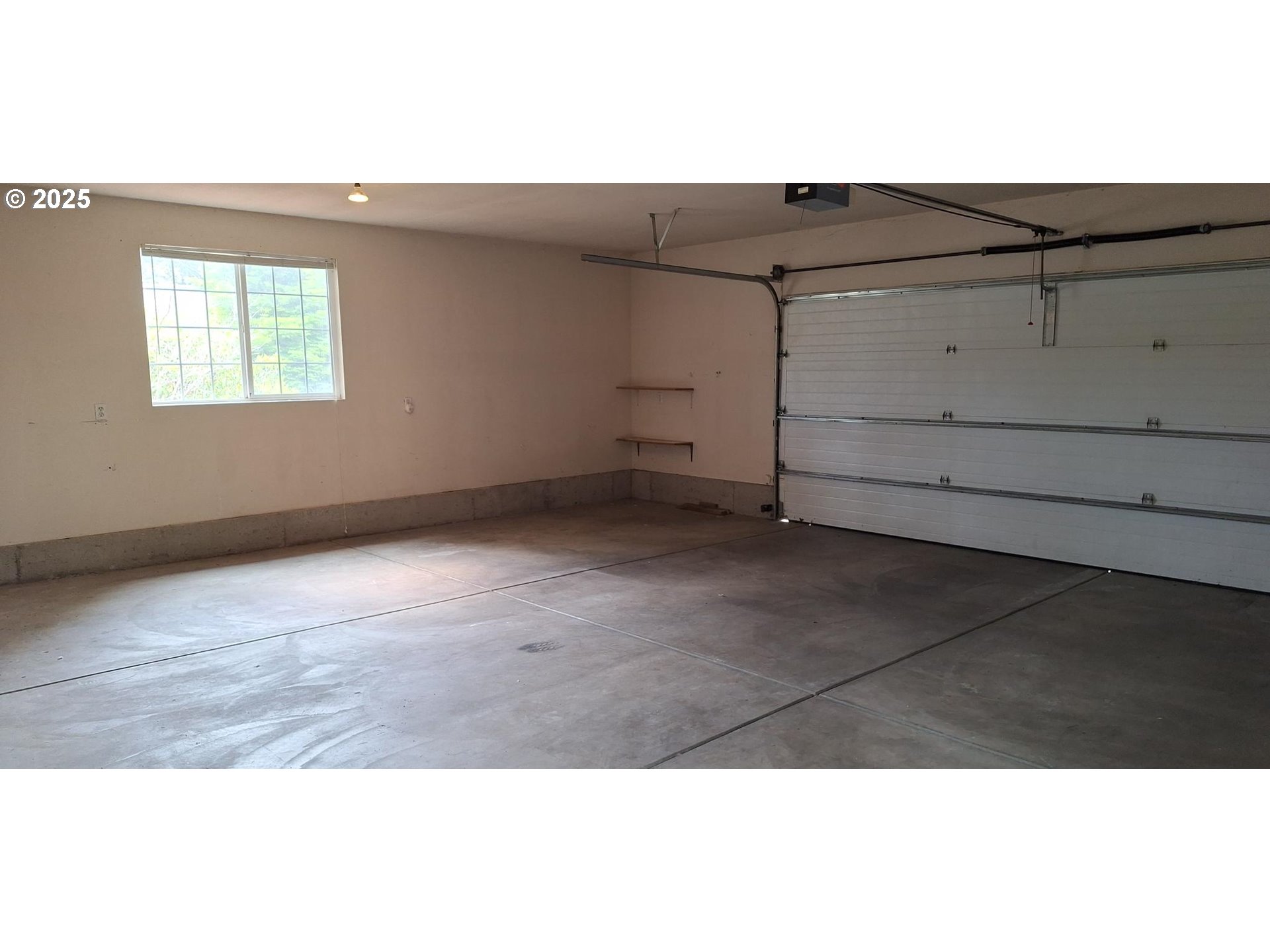 3890 SPRUCE ST, Florence, OR, 97439