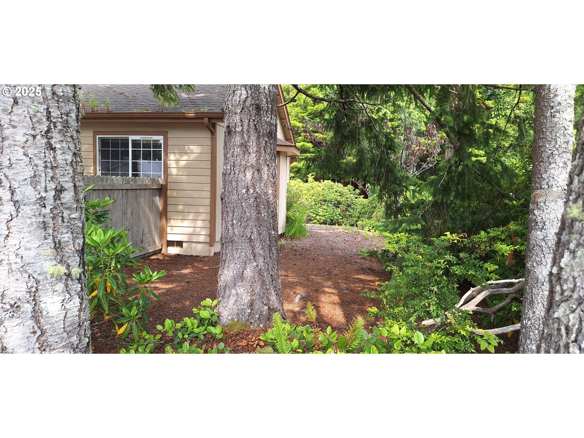 3890 SPRUCE ST, Florence, OR, 97439