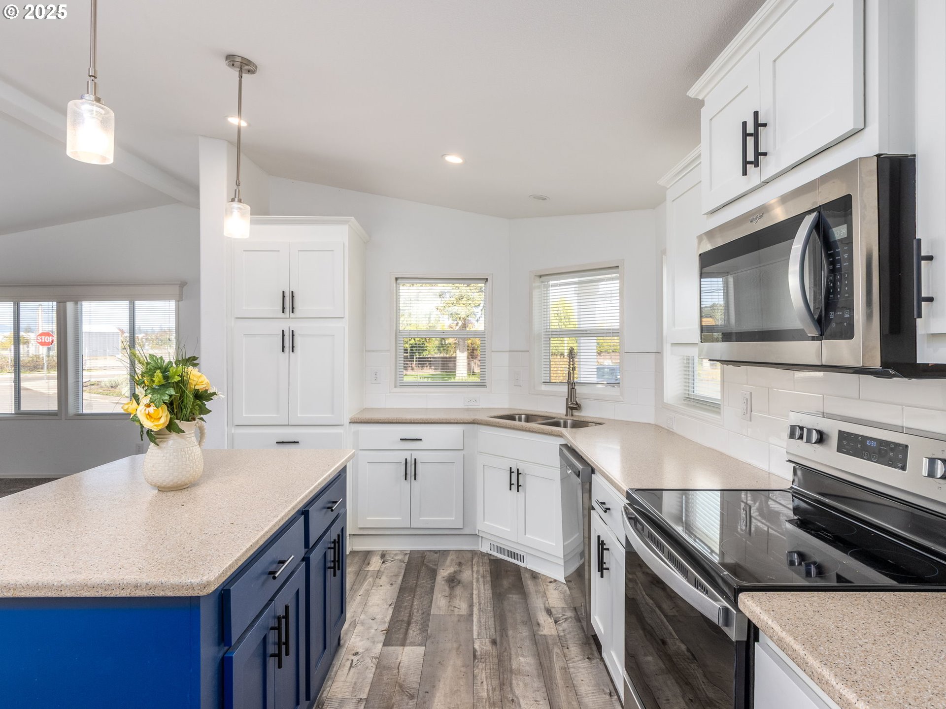 570 N 10TH AVE UNIT 2, Cornelius, OR, 97113