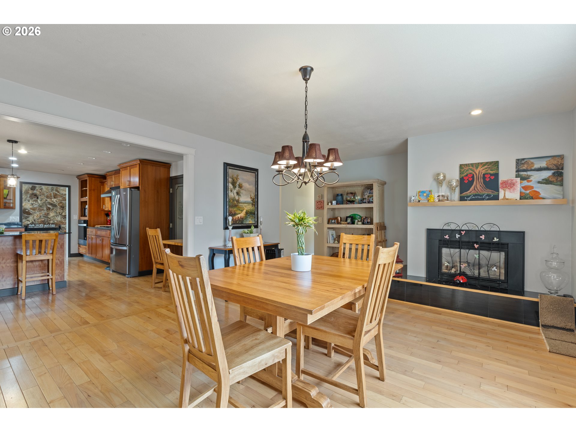 137 N RIVER DR, Roseburg, OR, 97470