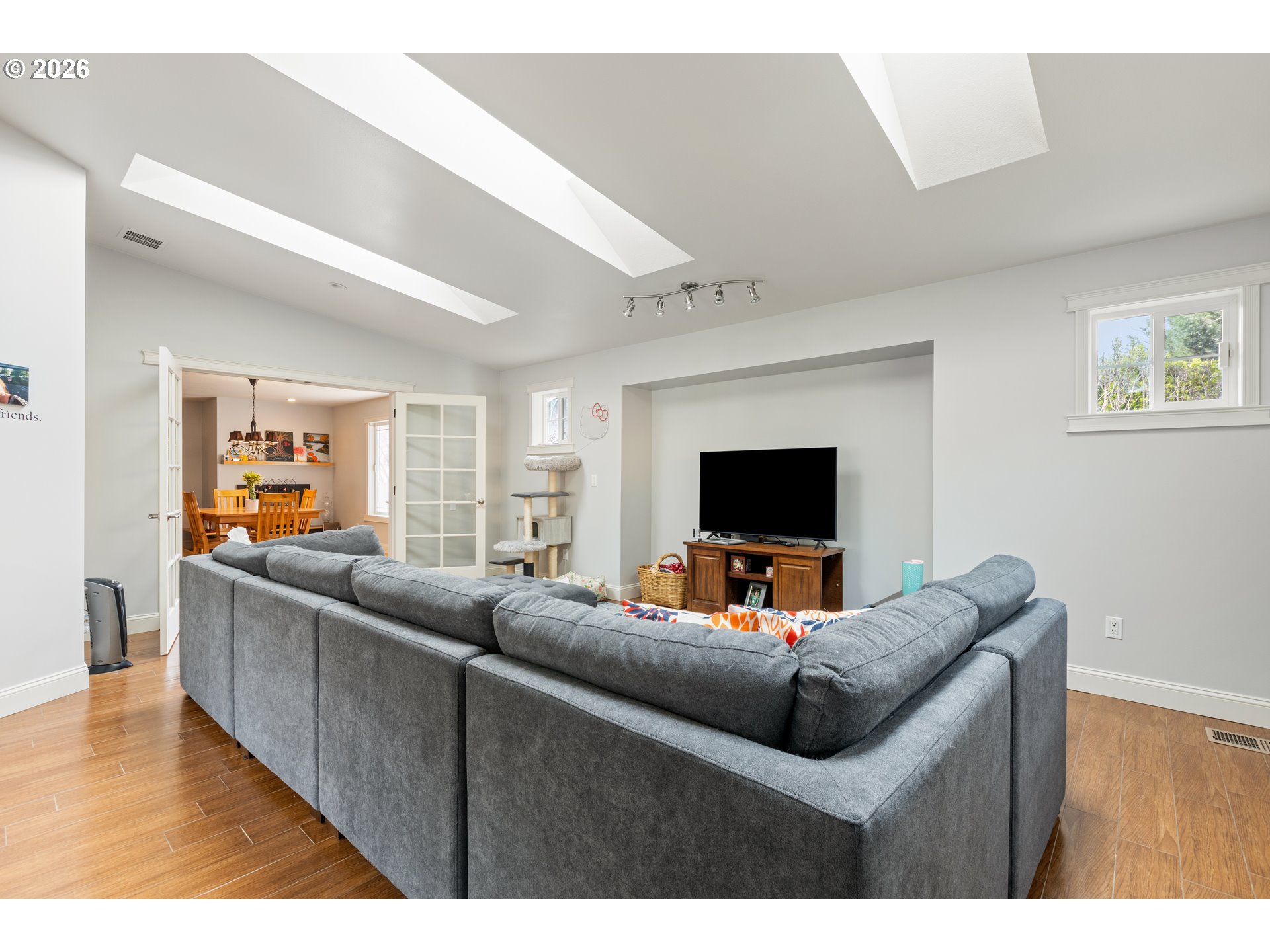 137 N RIVER DR, Roseburg, OR, 97470