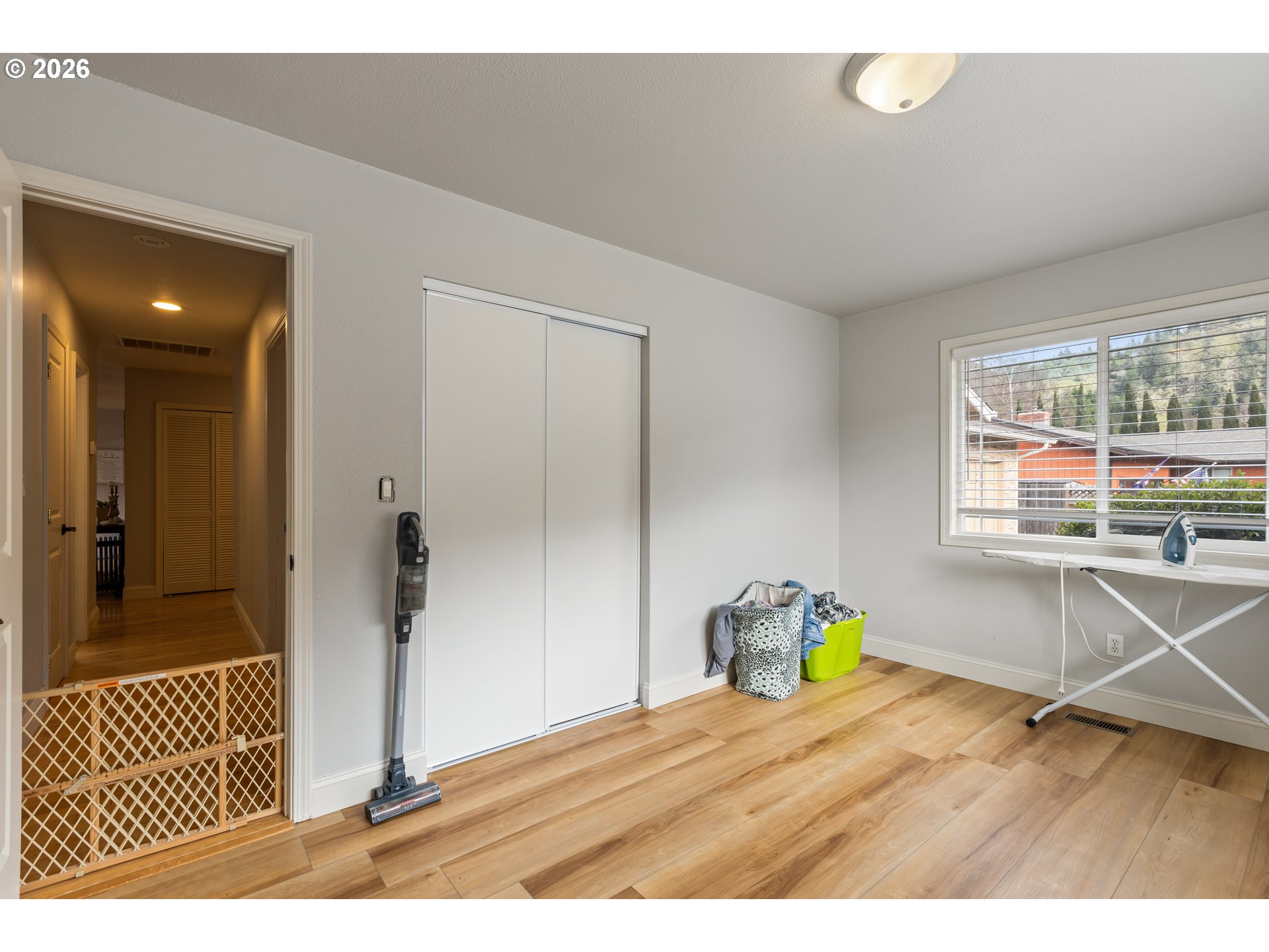 137 N RIVER DR, Roseburg, OR, 97470