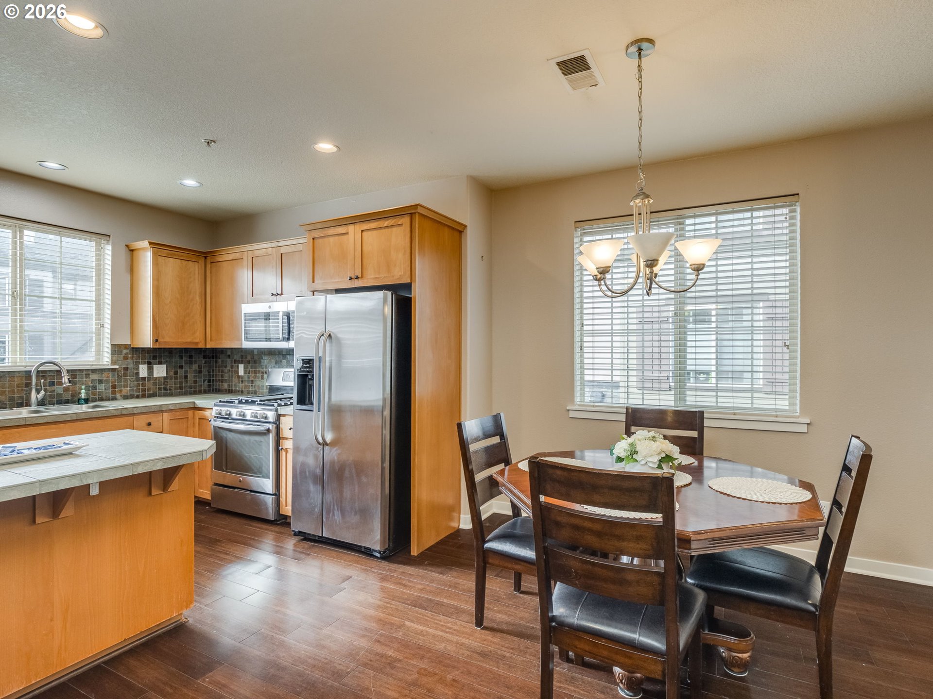 Photo #7: 701573334 Listing: Photo #7