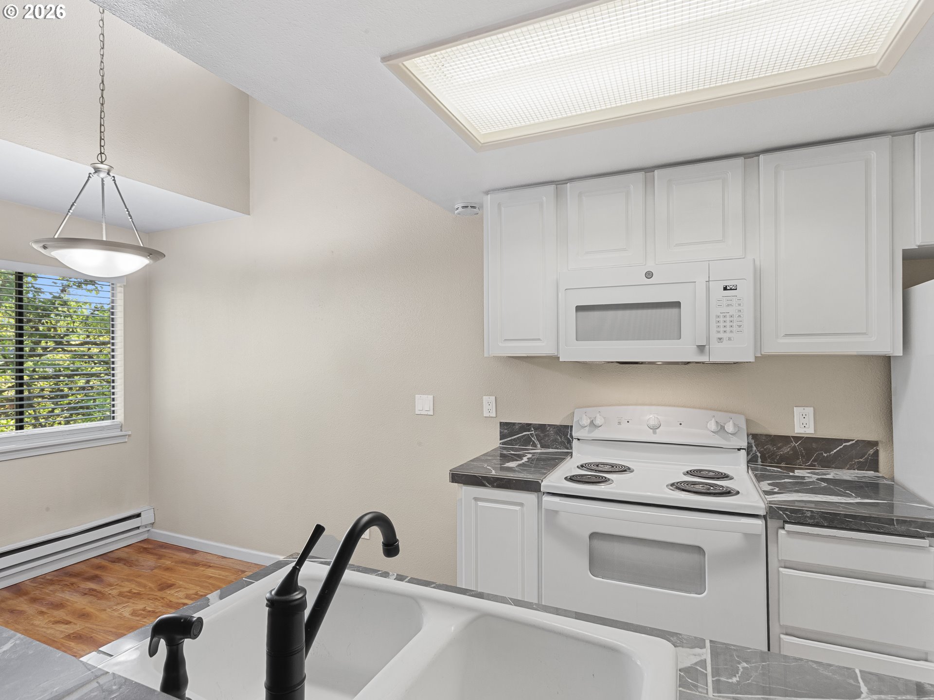 Photo #5: 702048901 Listing: Photo #5