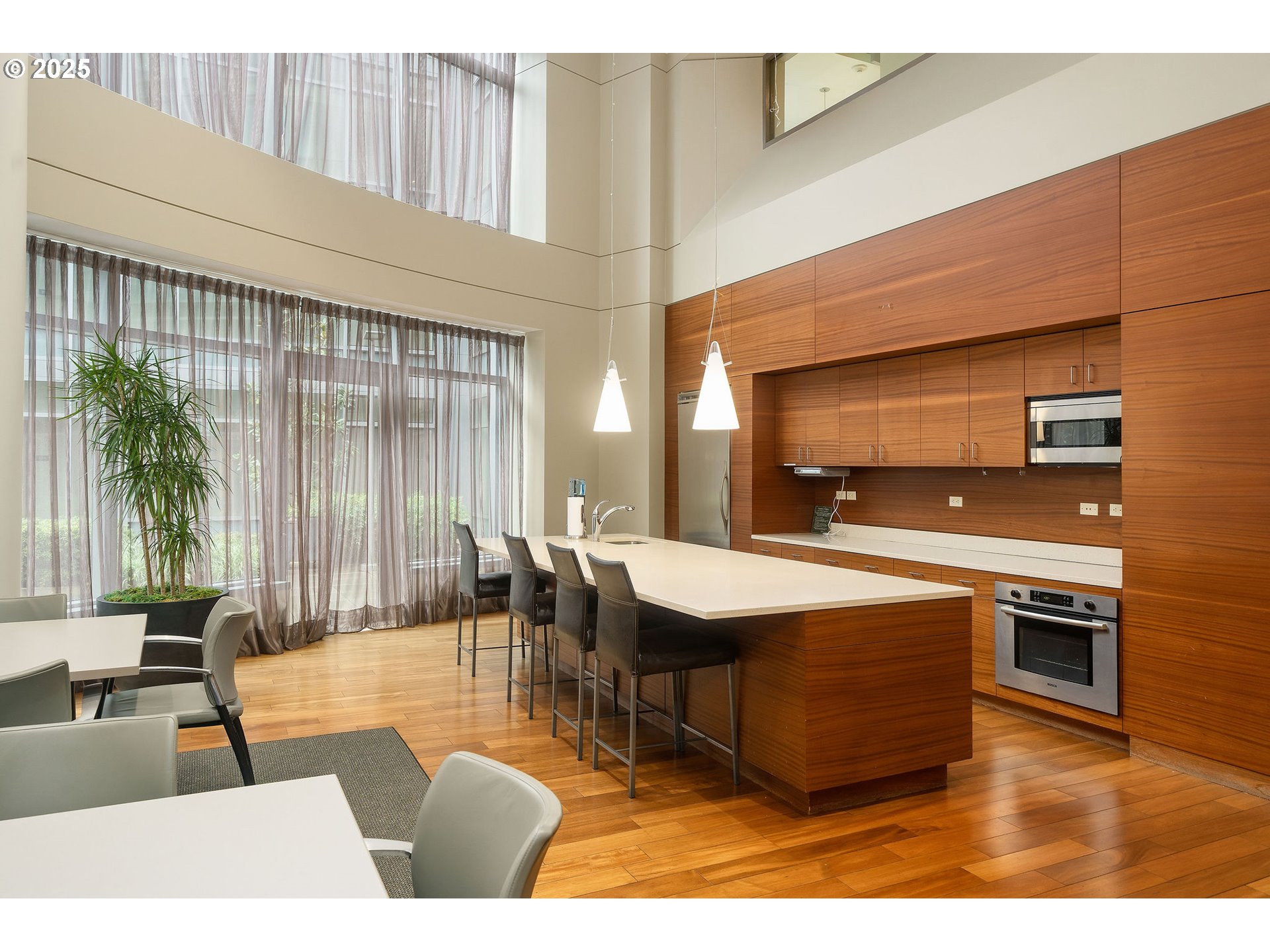 3601 S RIVER PKWY UNIT 800, Portland, OR, 97239