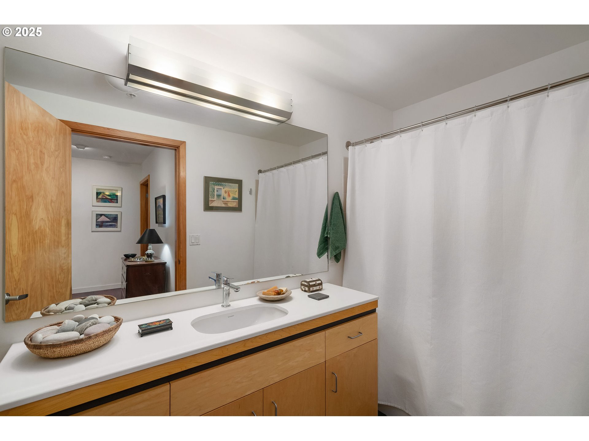 Photo #23: 704218643 Listing: Photo #23