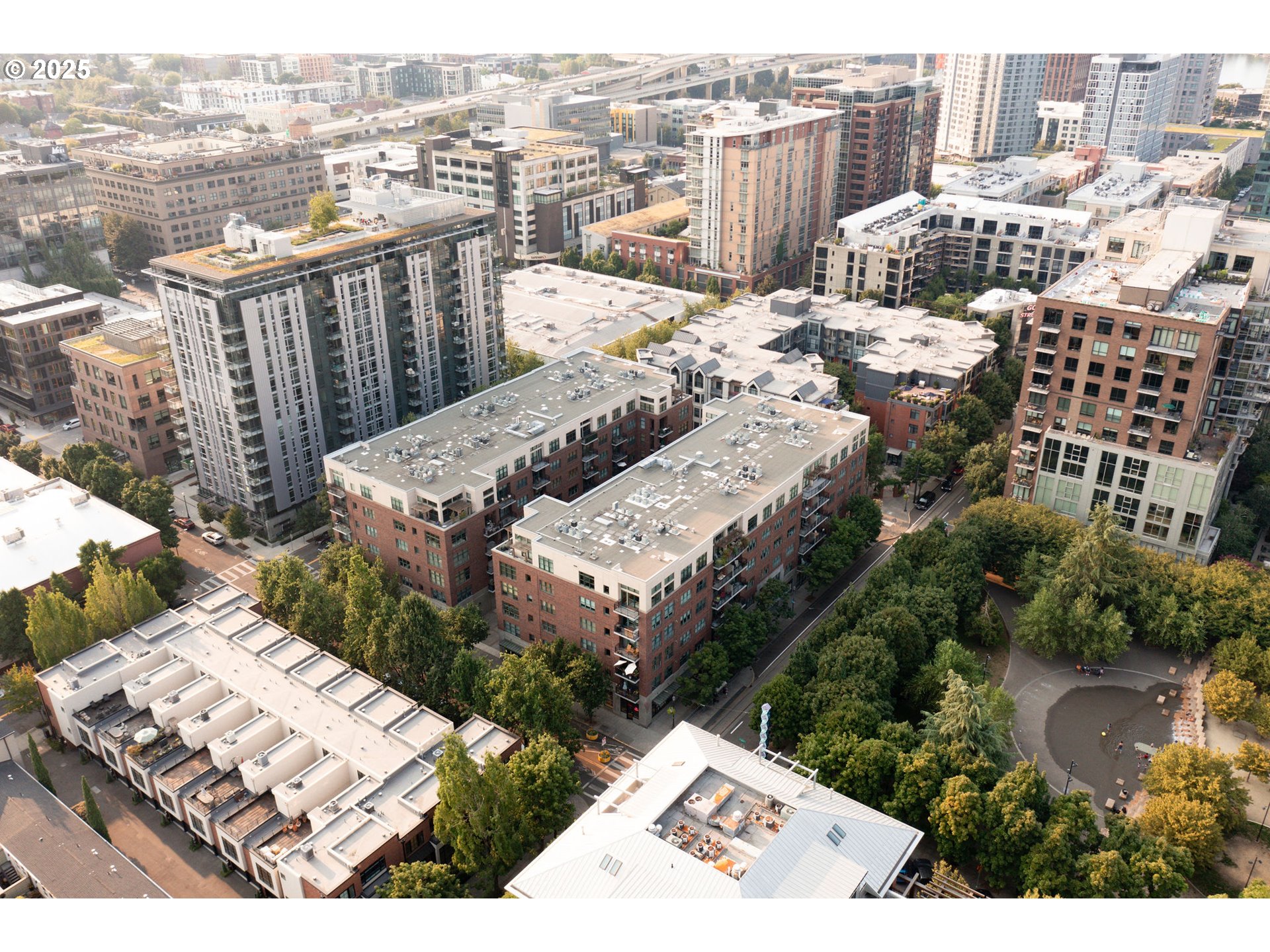 Photo #11: 704218643 Listing: Photo #11