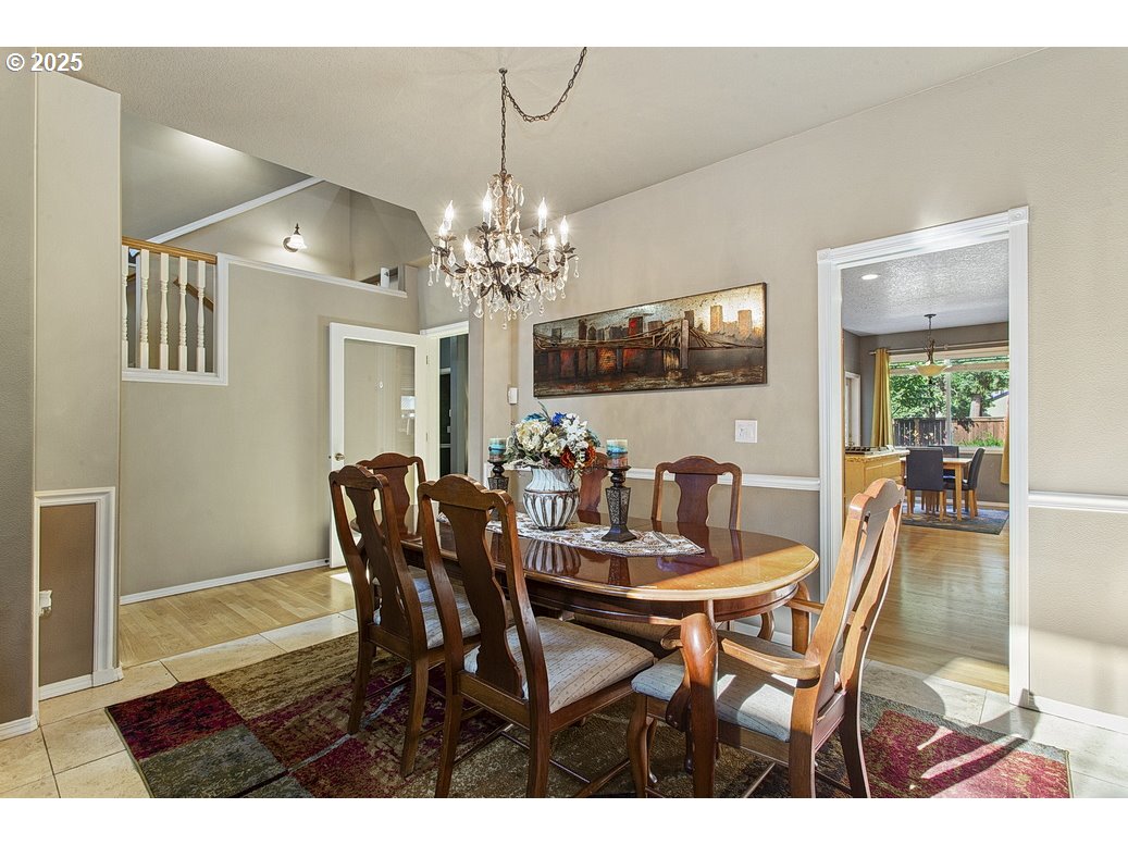 2619 NE CHARLOIS DR, Hillsboro, OR, 97124