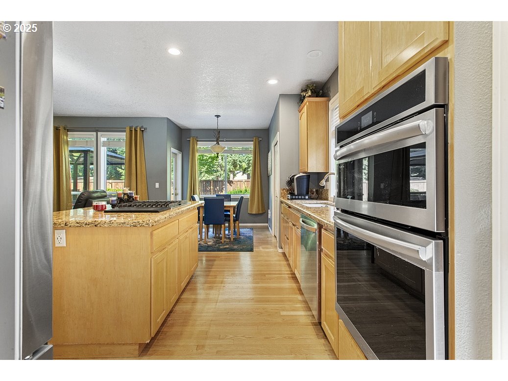 2619 NE CHARLOIS DR, Hillsboro, OR, 97124