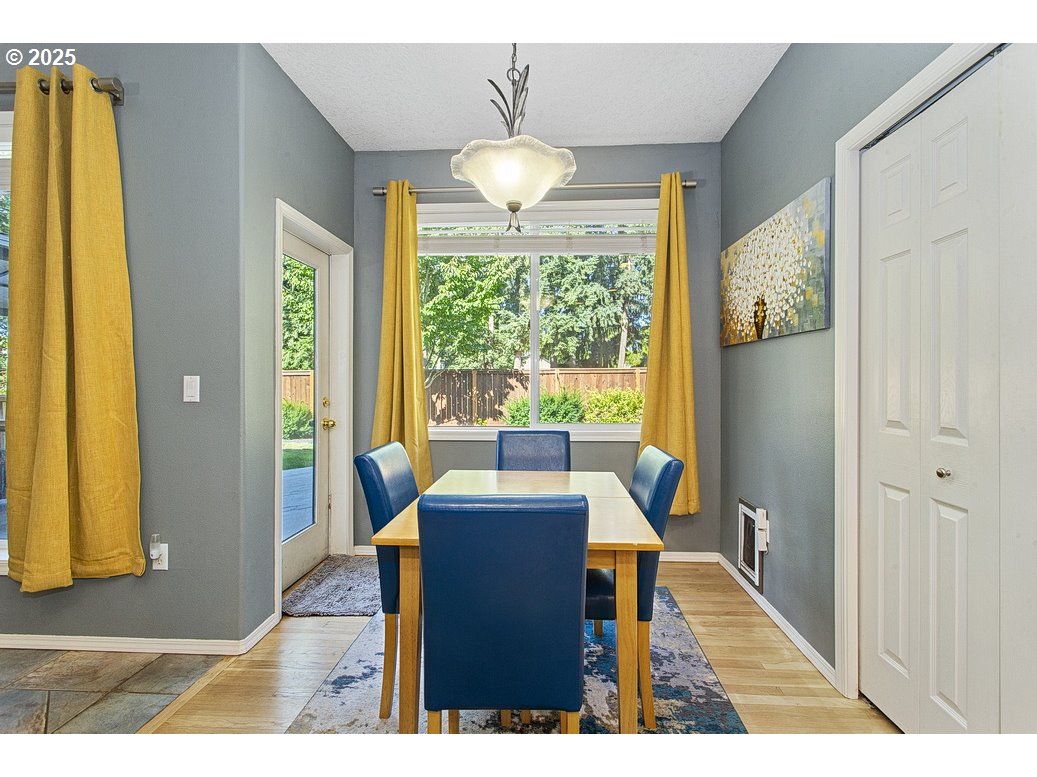 2619 NE CHARLOIS DR, Hillsboro, OR, 97124