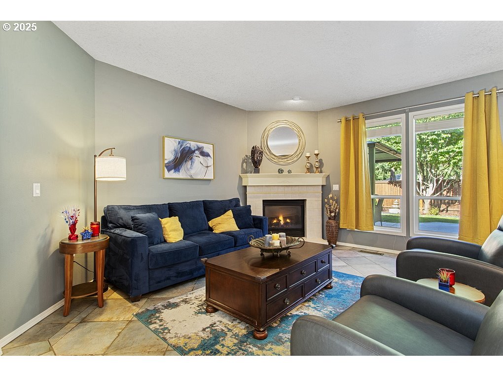 2619 NE CHARLOIS DR, Hillsboro, OR, 97124