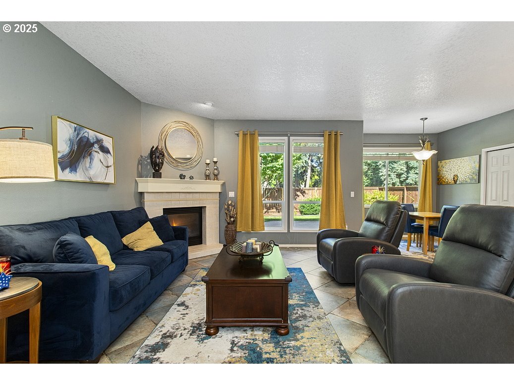 2619 NE CHARLOIS DR, Hillsboro, OR, 97124