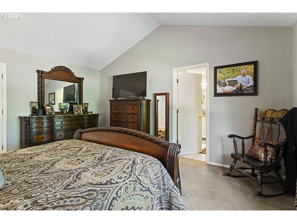 2619 NE CHARLOIS DR, Hillsboro, OR, 97124