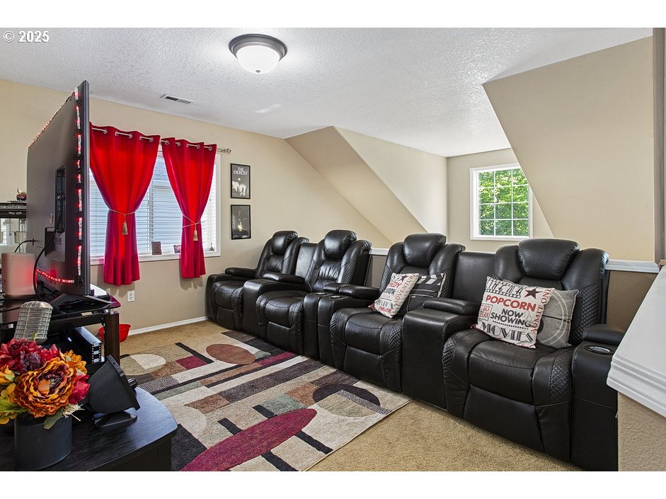 2619 NE CHARLOIS DR, Hillsboro, OR, 97124