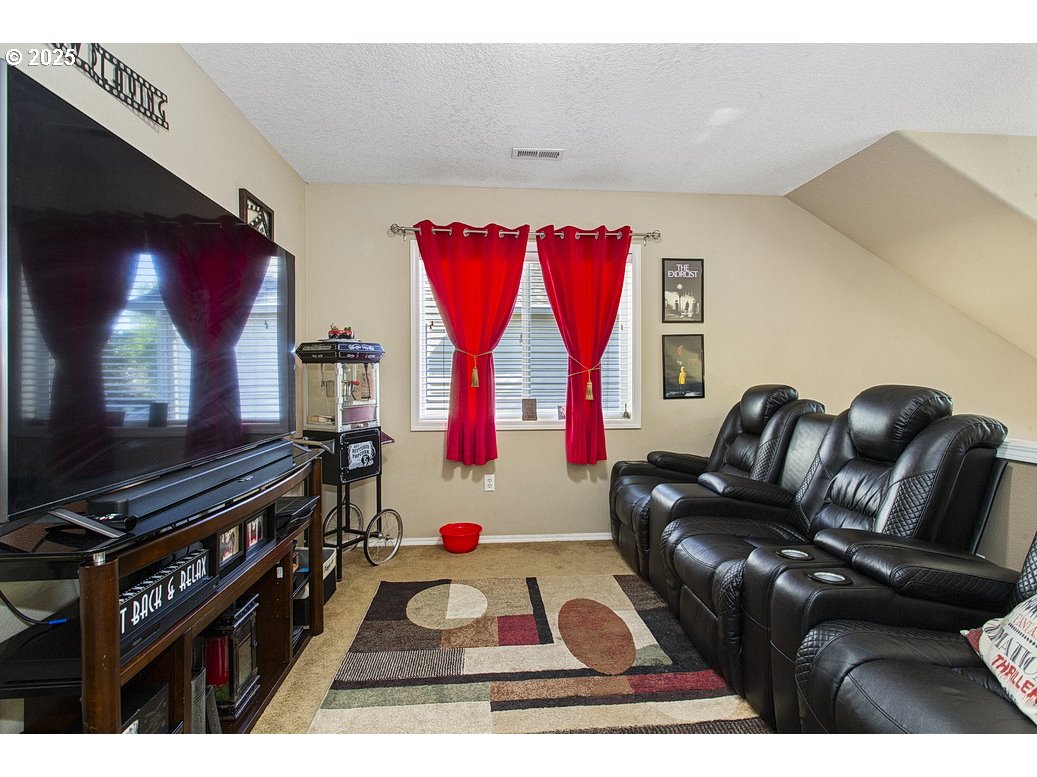 2619 NE CHARLOIS DR, Hillsboro, OR, 97124