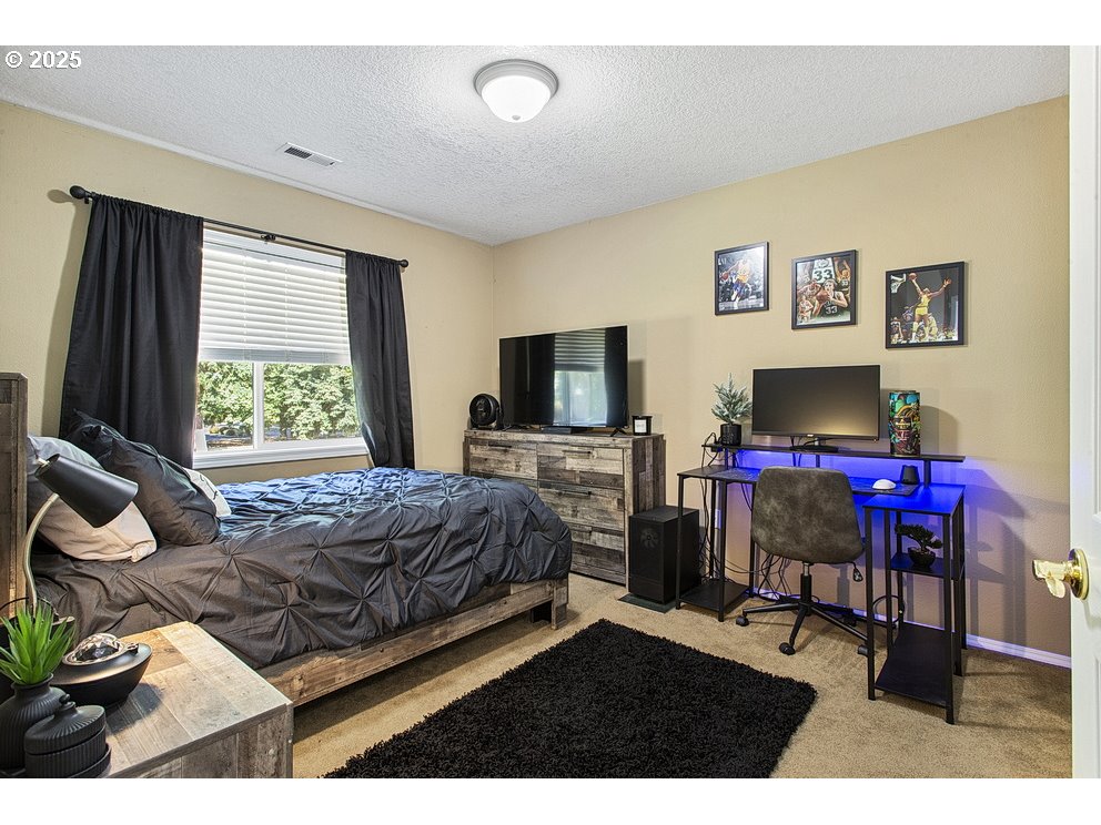 2619 NE CHARLOIS DR, Hillsboro, OR, 97124