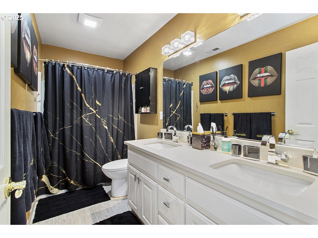 2619 NE CHARLOIS DR, Hillsboro, OR, 97124