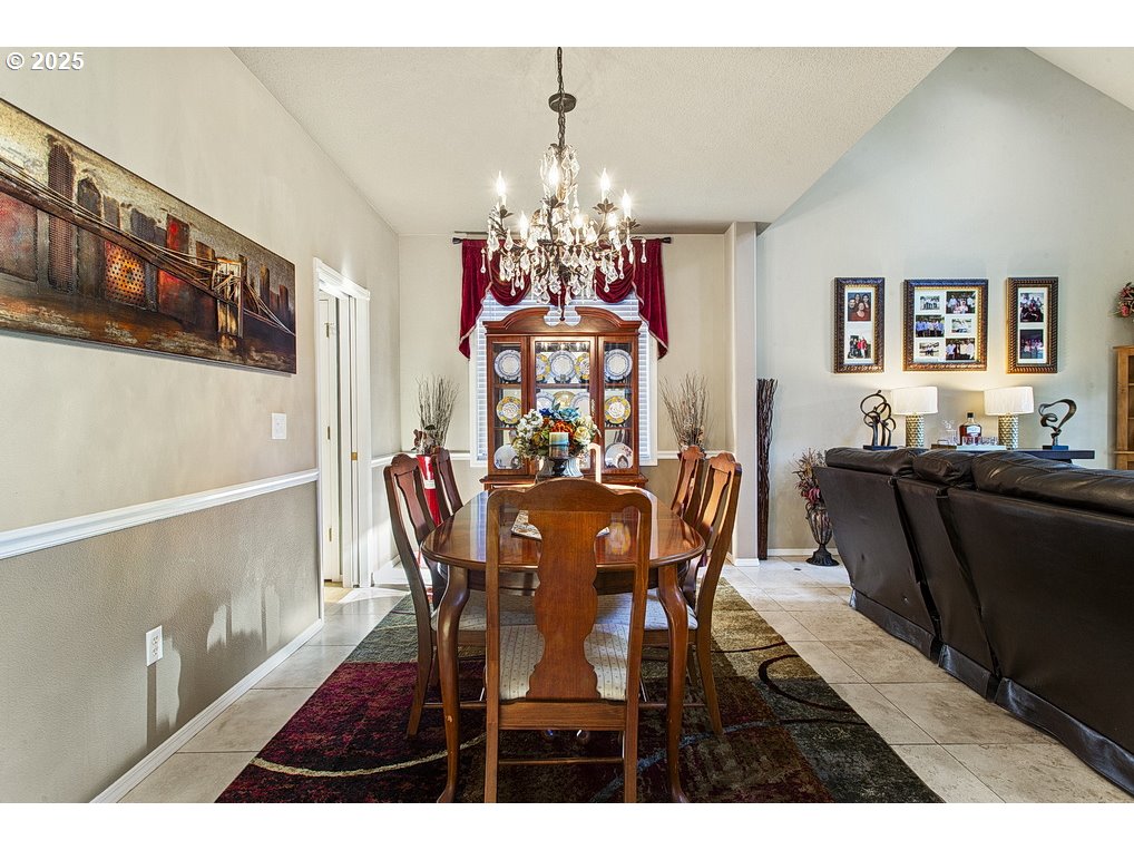 2619 NE CHARLOIS DR, Hillsboro, OR, 97124