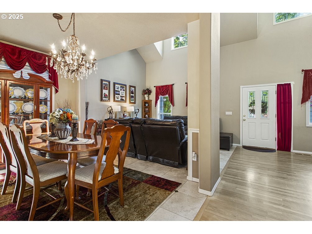 2619 NE CHARLOIS DR, Hillsboro, OR, 97124