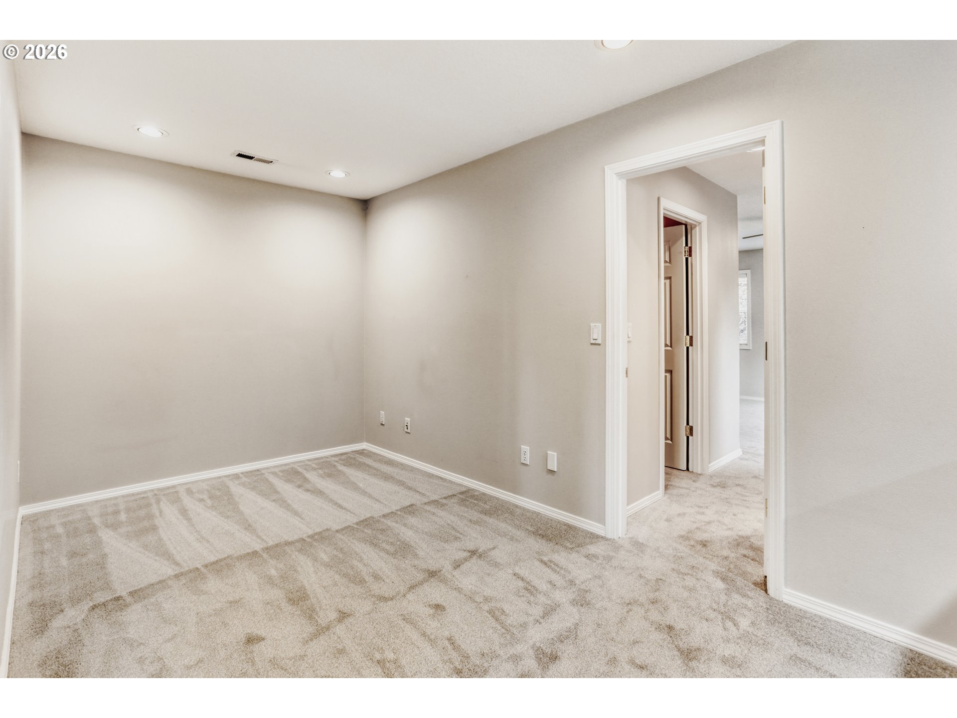 3696 CARMAN DR, Lake Oswego, OR, 97035