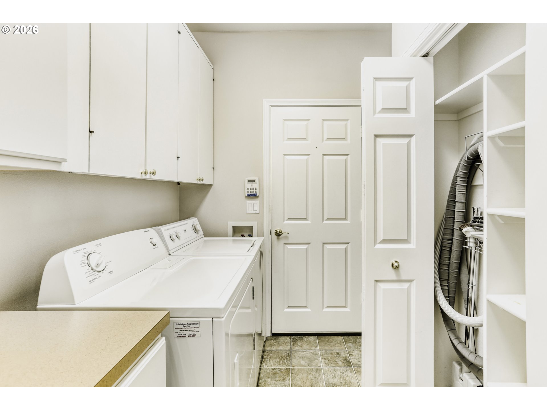 3696 CARMAN DR, Lake Oswego, OR, 97035