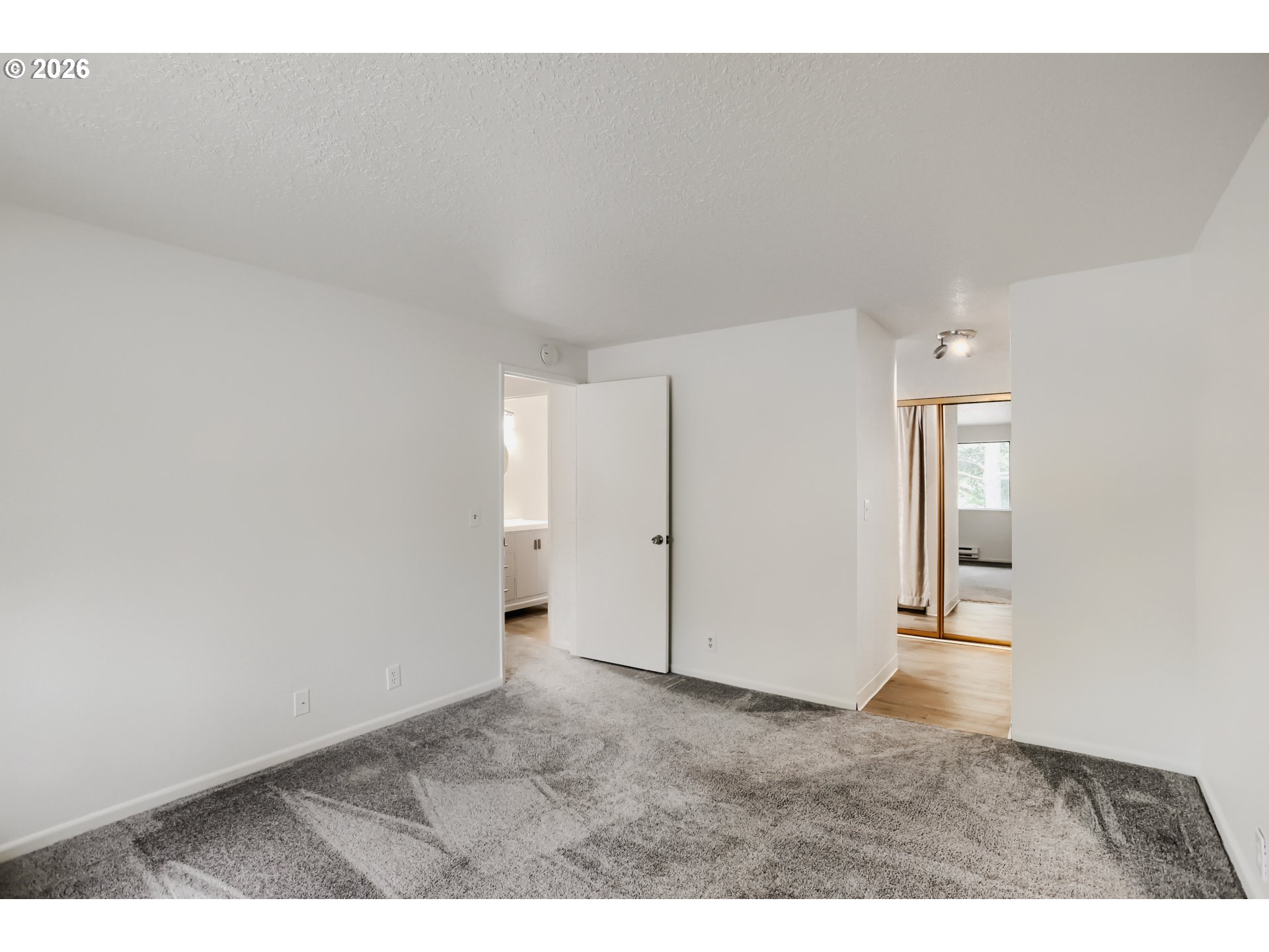 Photo #16: 704913738 Listing: Photo #16