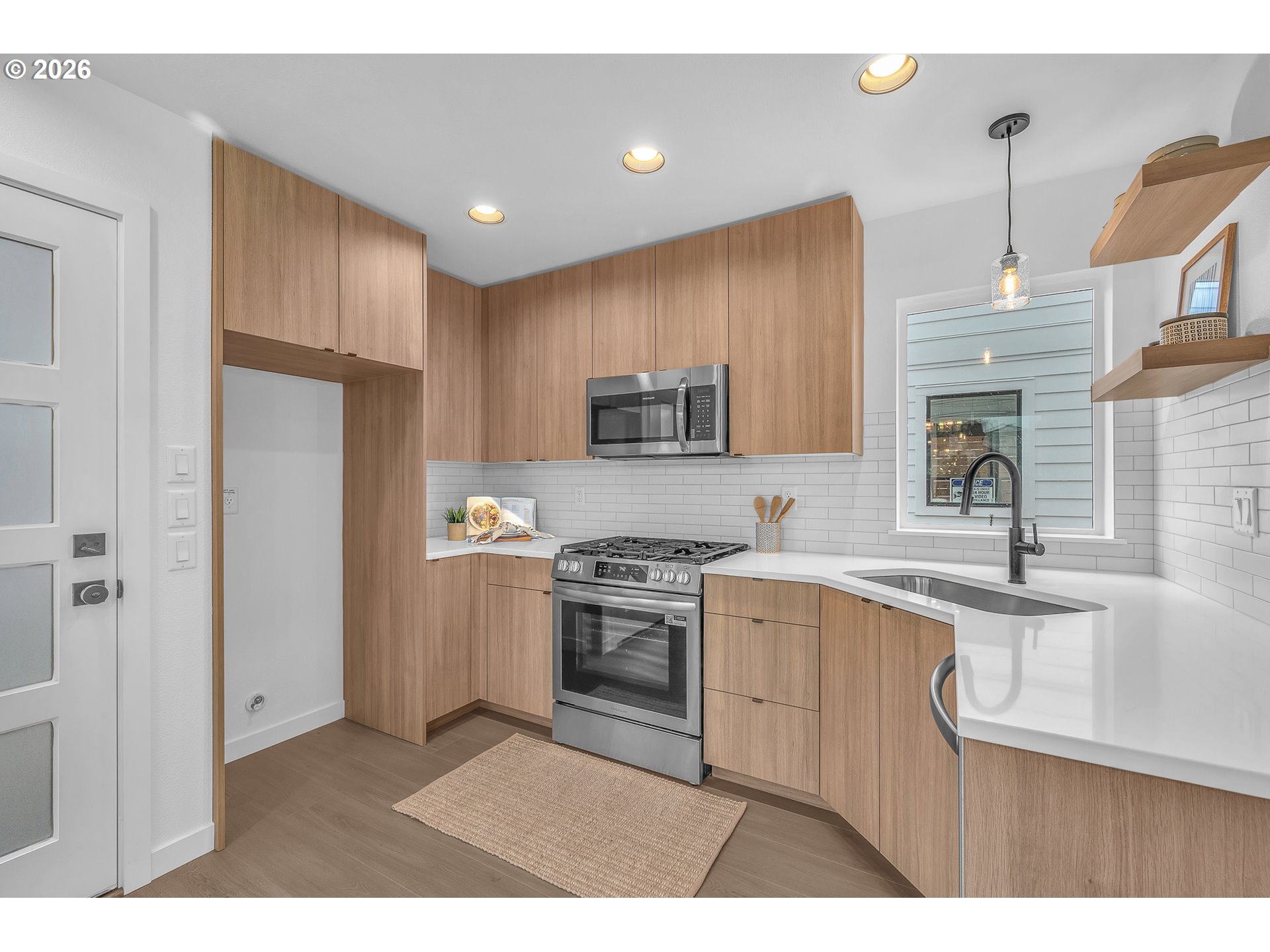 Photo #12: 705284992 Listing: Photo #12