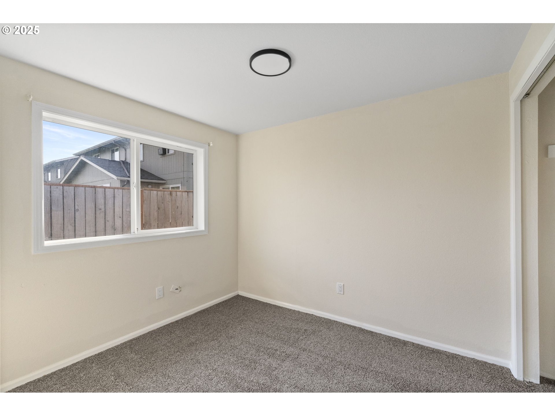 Property photo 11 of 20