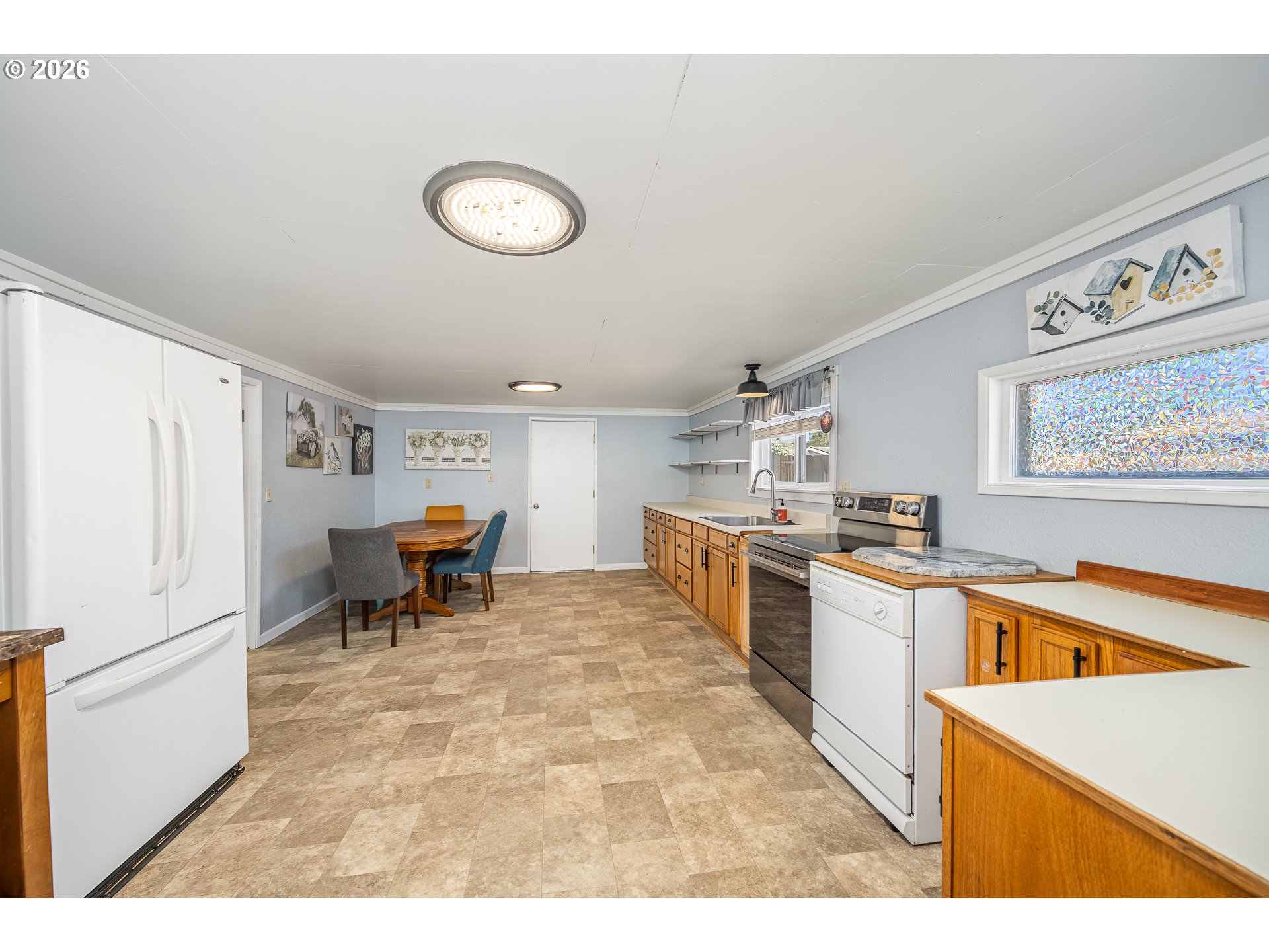 Property photo 11 of 44