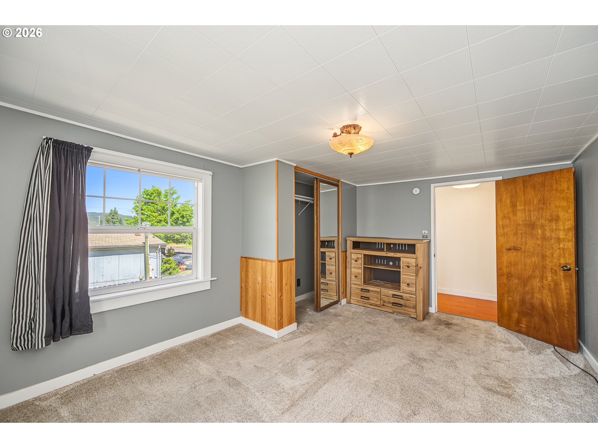 Property photo 21 of 44