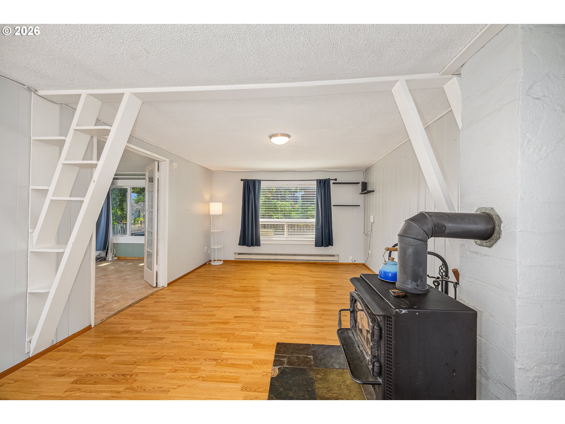 Property photo 5 of 44