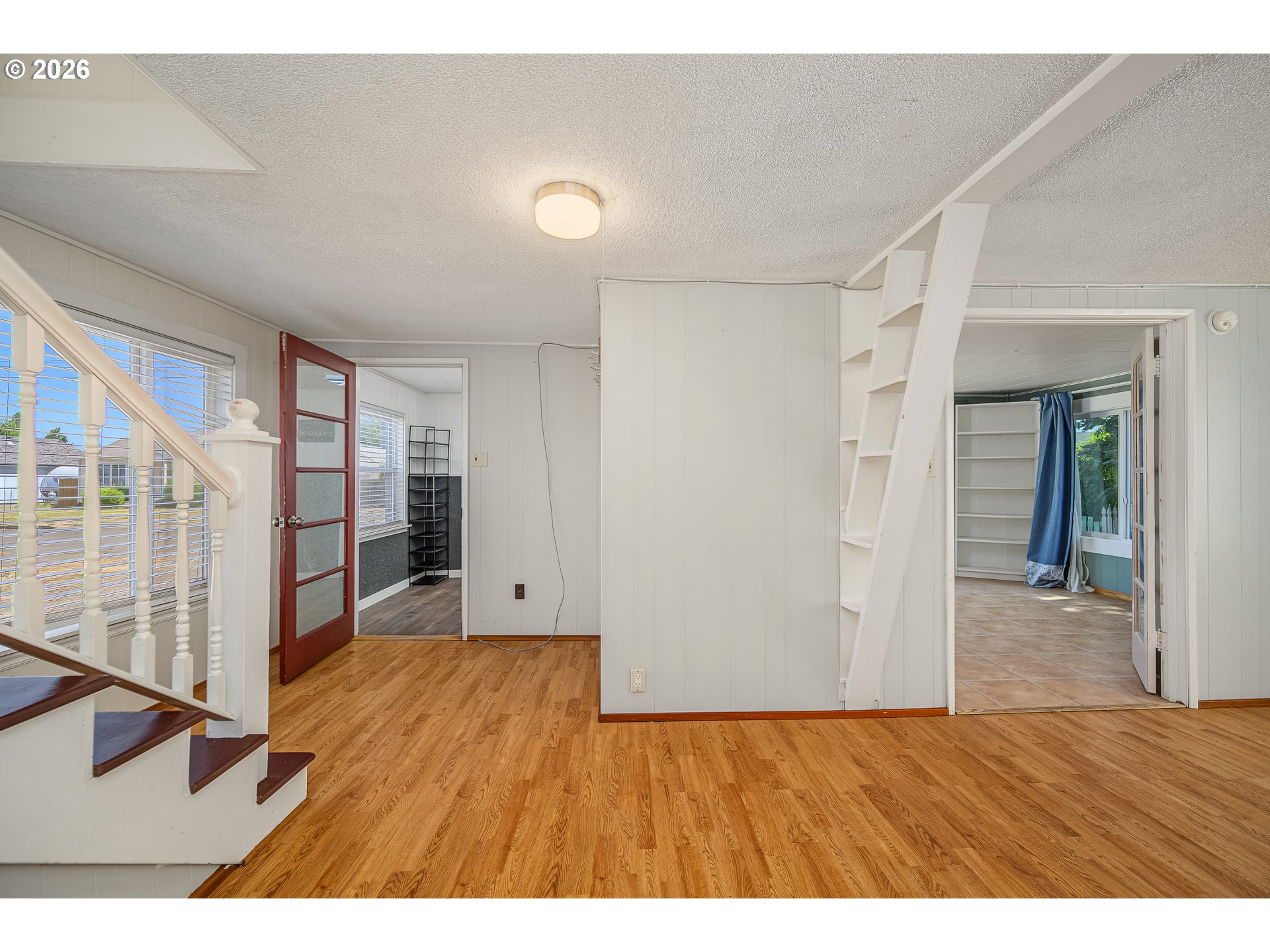 Property photo 6 of 44