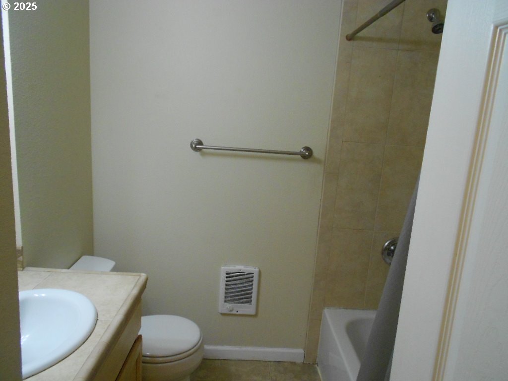 Photo #9: 708186597 Listing: Photo #9