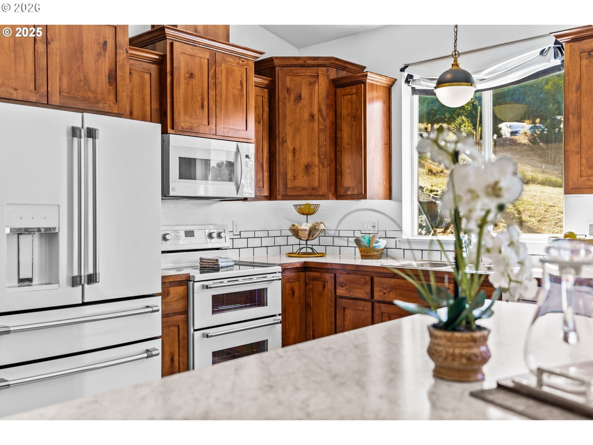 2187 E MADISON AVE, Cottage Grove, OR, 97424