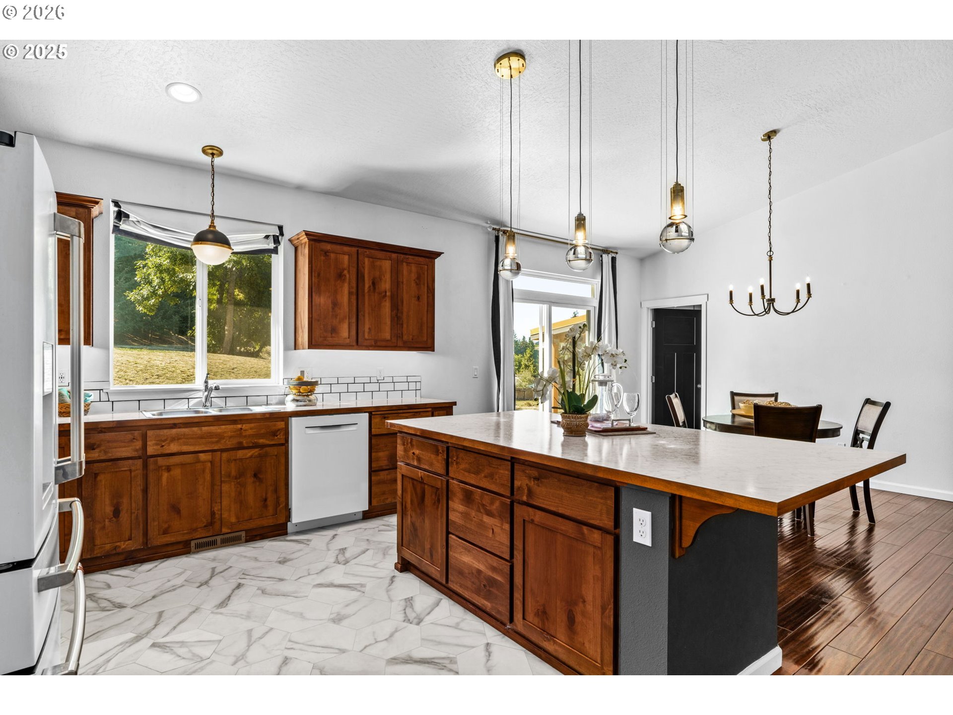 2187 E MADISON AVE, Cottage Grove, OR, 97424