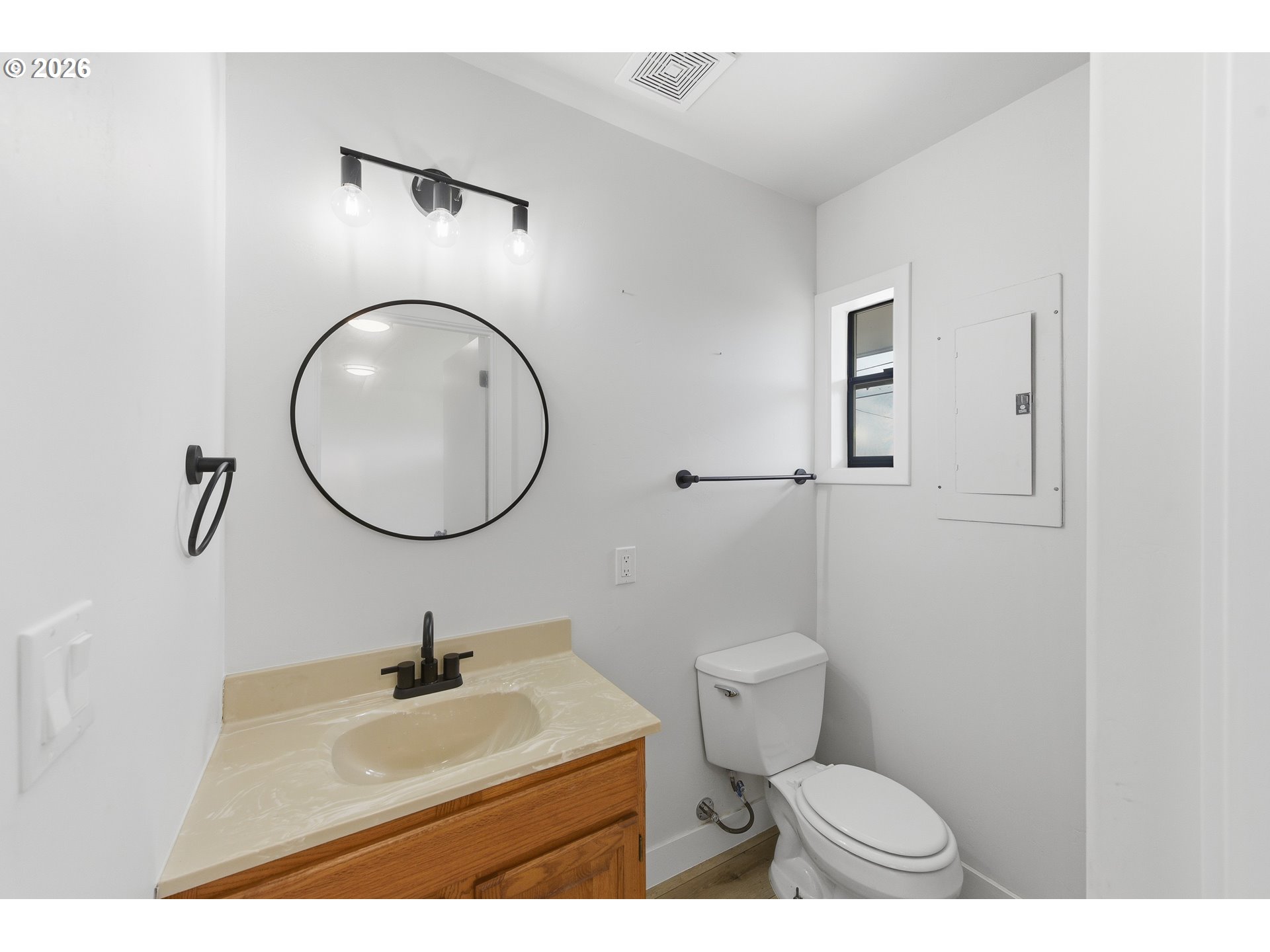 546 W FIR AVE, Coos Bay, OR, 97420