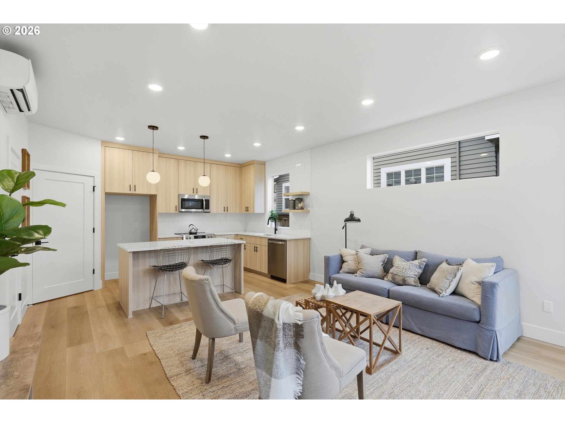 Photo #5: 709258523 Listing: Photo #5